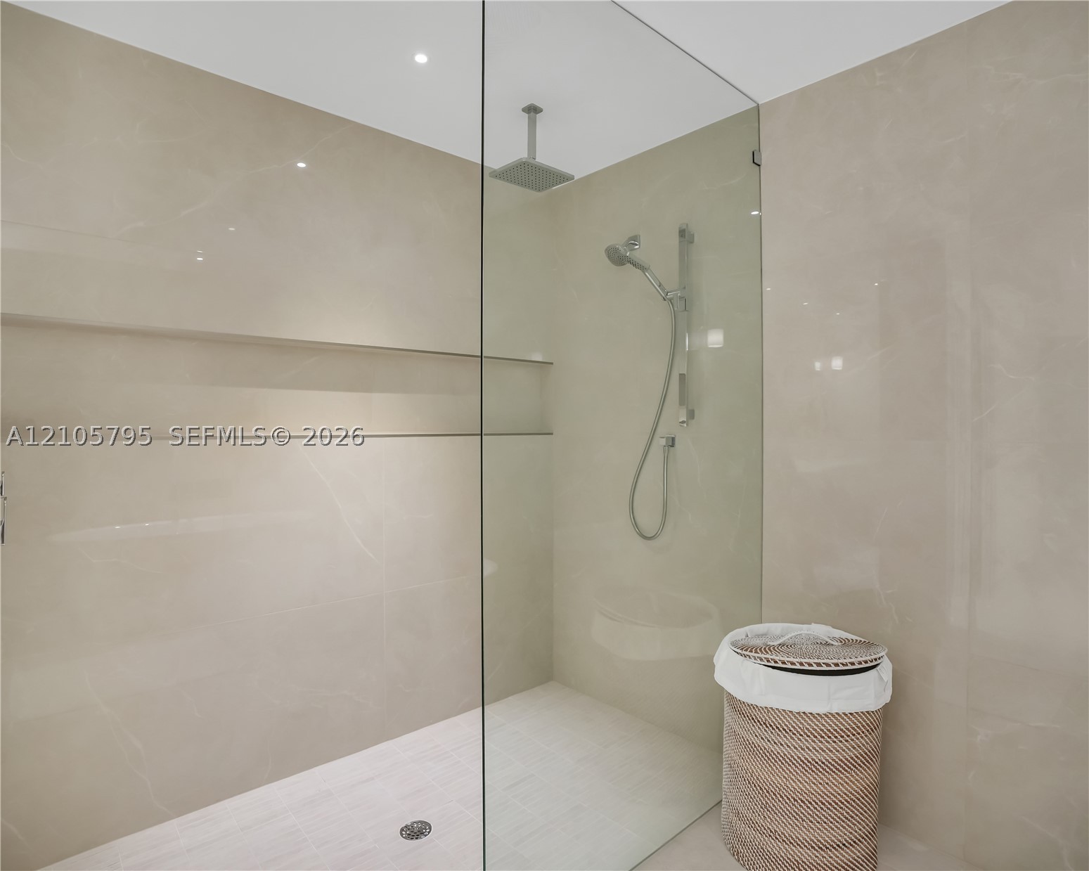 407 N Riverside Dr #202, Pompano Beach FL 33062