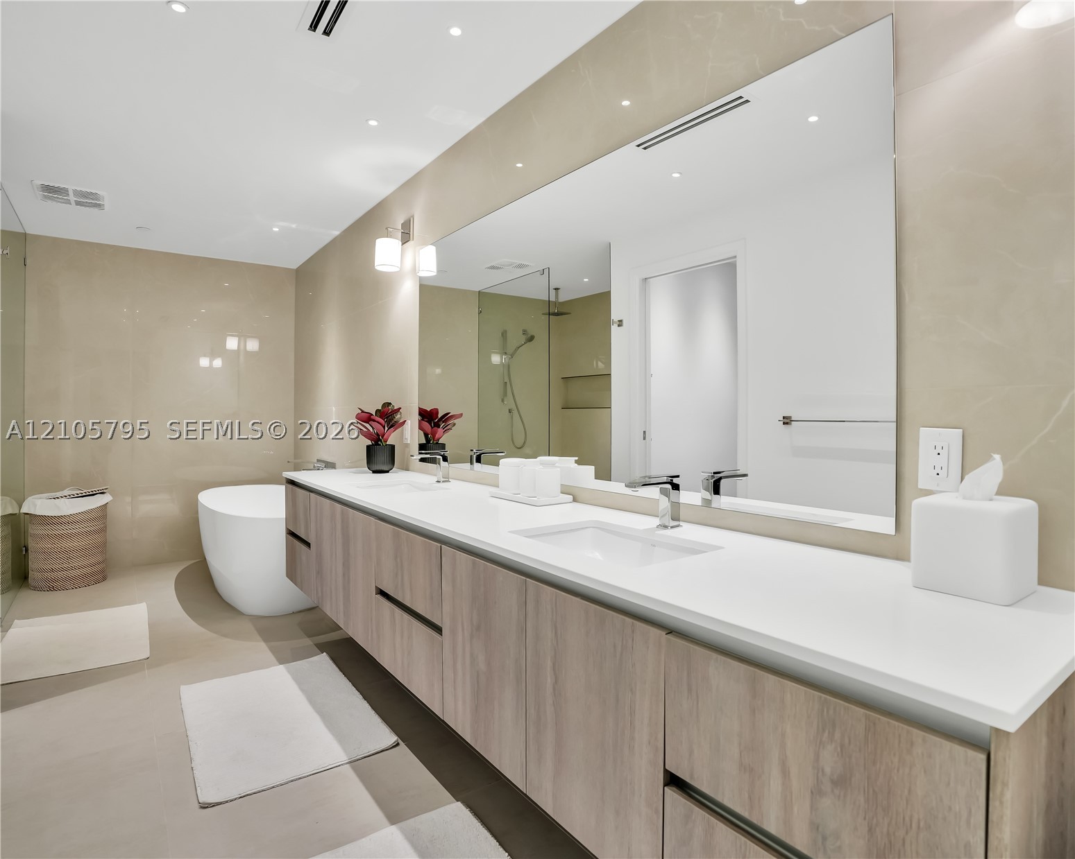 407 N Riverside Dr #202, Pompano Beach FL 33062