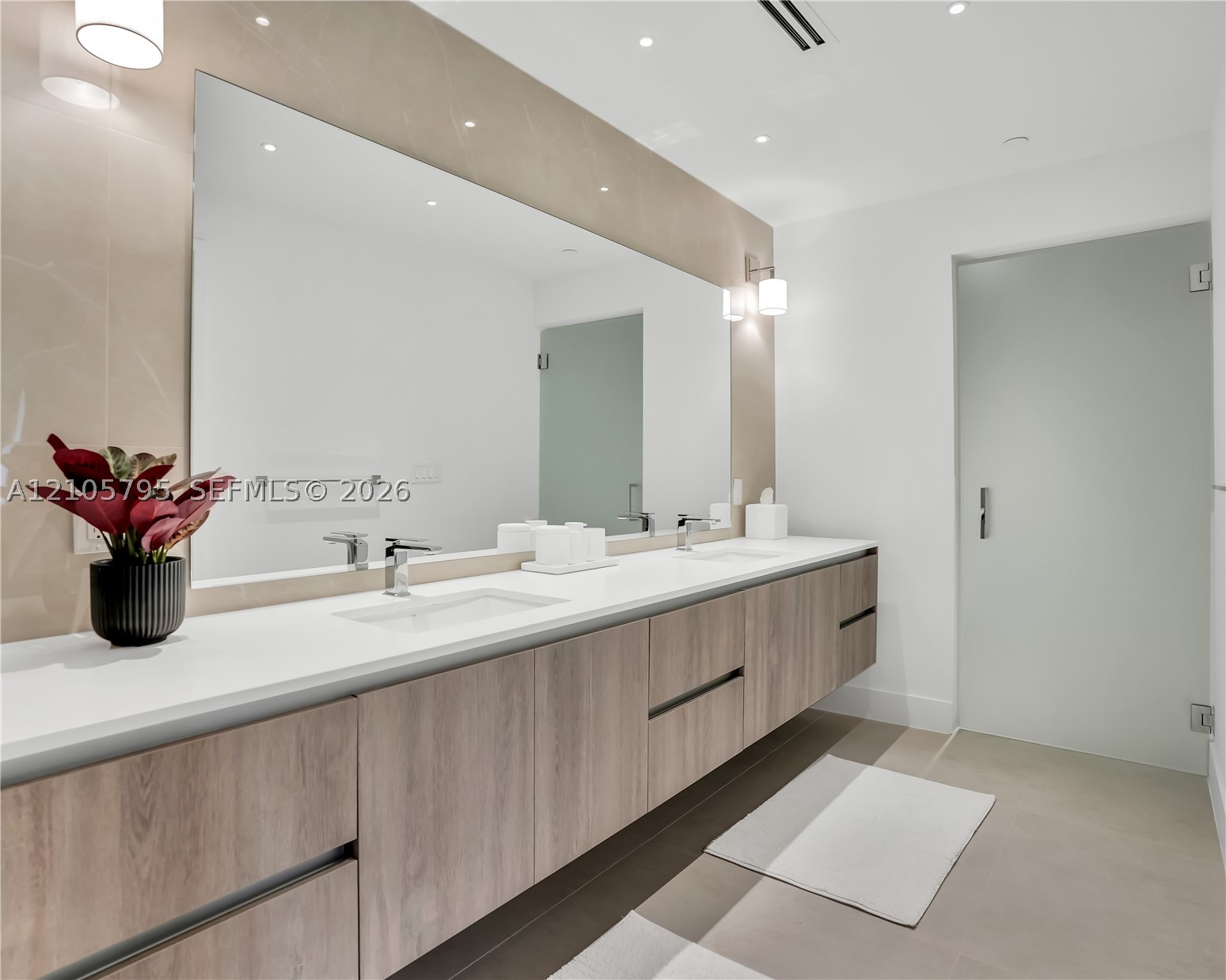 407 N Riverside Dr #202, Pompano Beach FL 33062