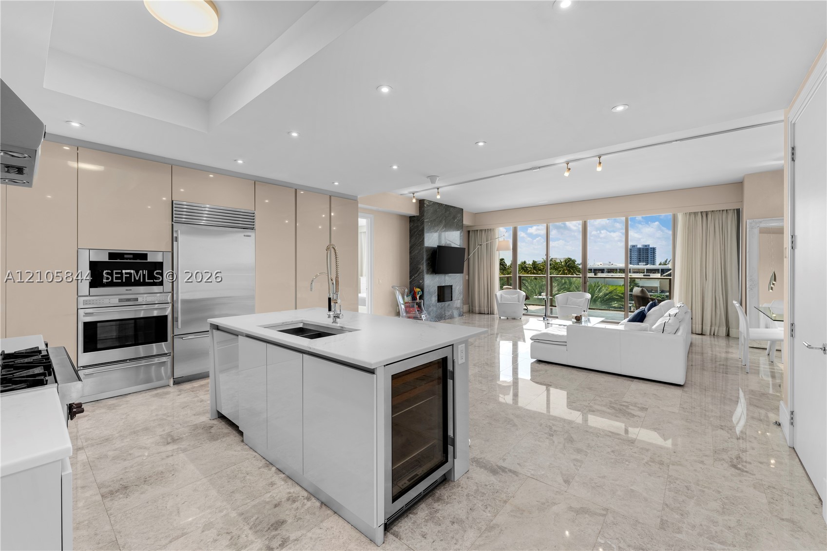 Bal Harbour FL 33154 - A12105844