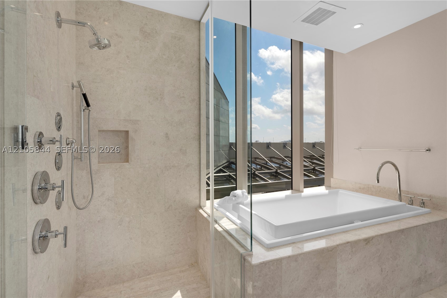 Bal Harbour FL 33154 - A12105844