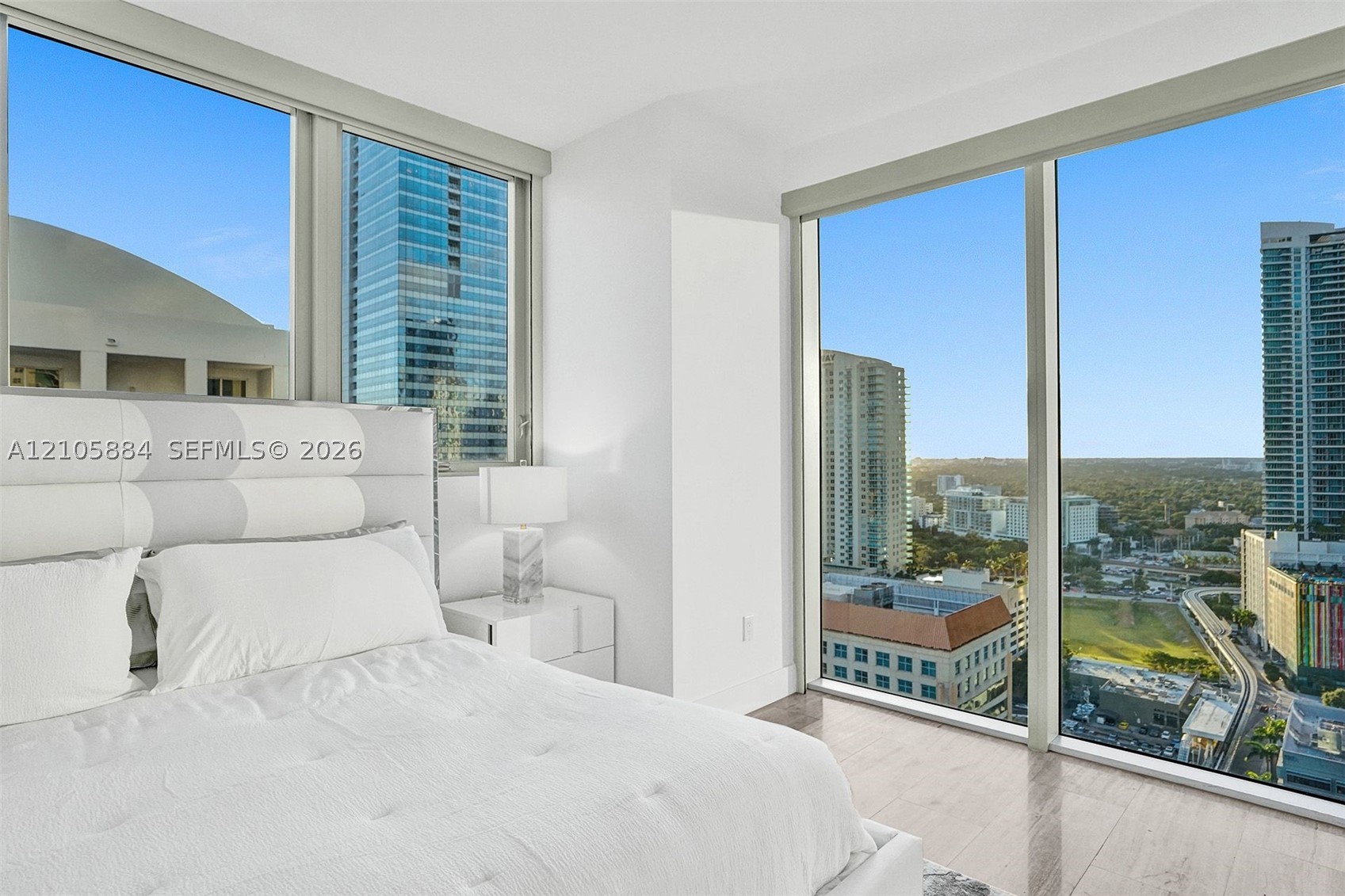 1300 Brickell Bay Dr #2702, Miami FL 33131