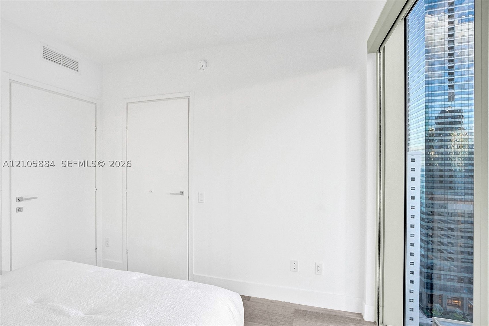 1300 Brickell Bay Dr #2702, Miami FL 33131