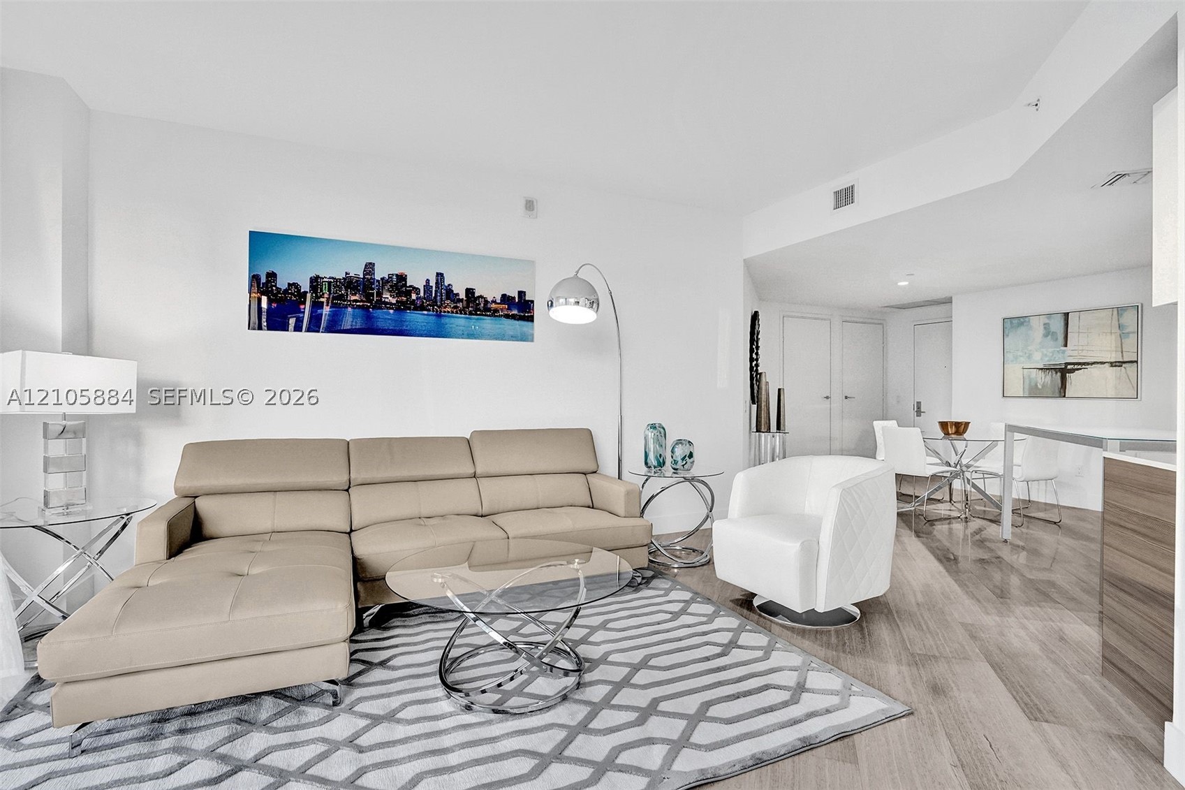 1300 Brickell Bay Dr #2702, Miami FL 33131