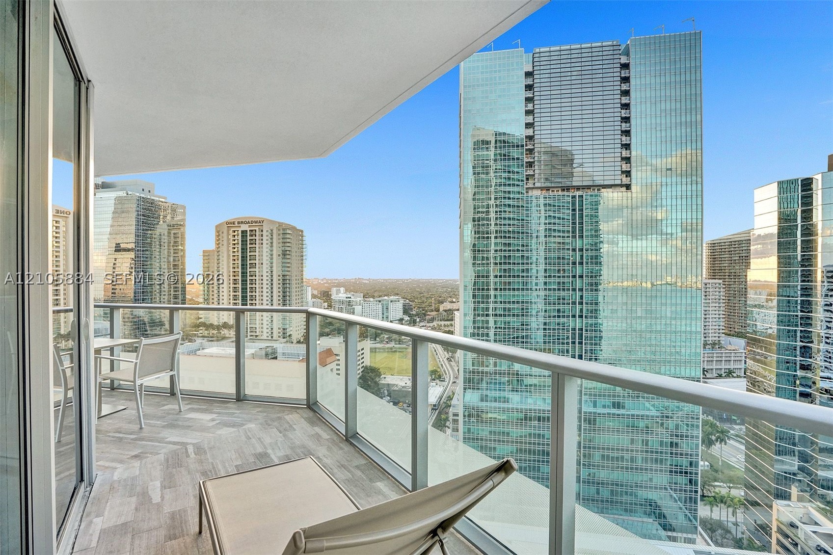 1300 Brickell Bay Dr #2702, Miami FL 33131