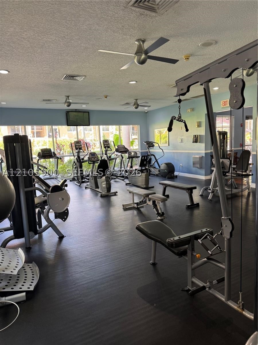 11631 SW 2nd St #20101, Pembroke Pines FL 33025