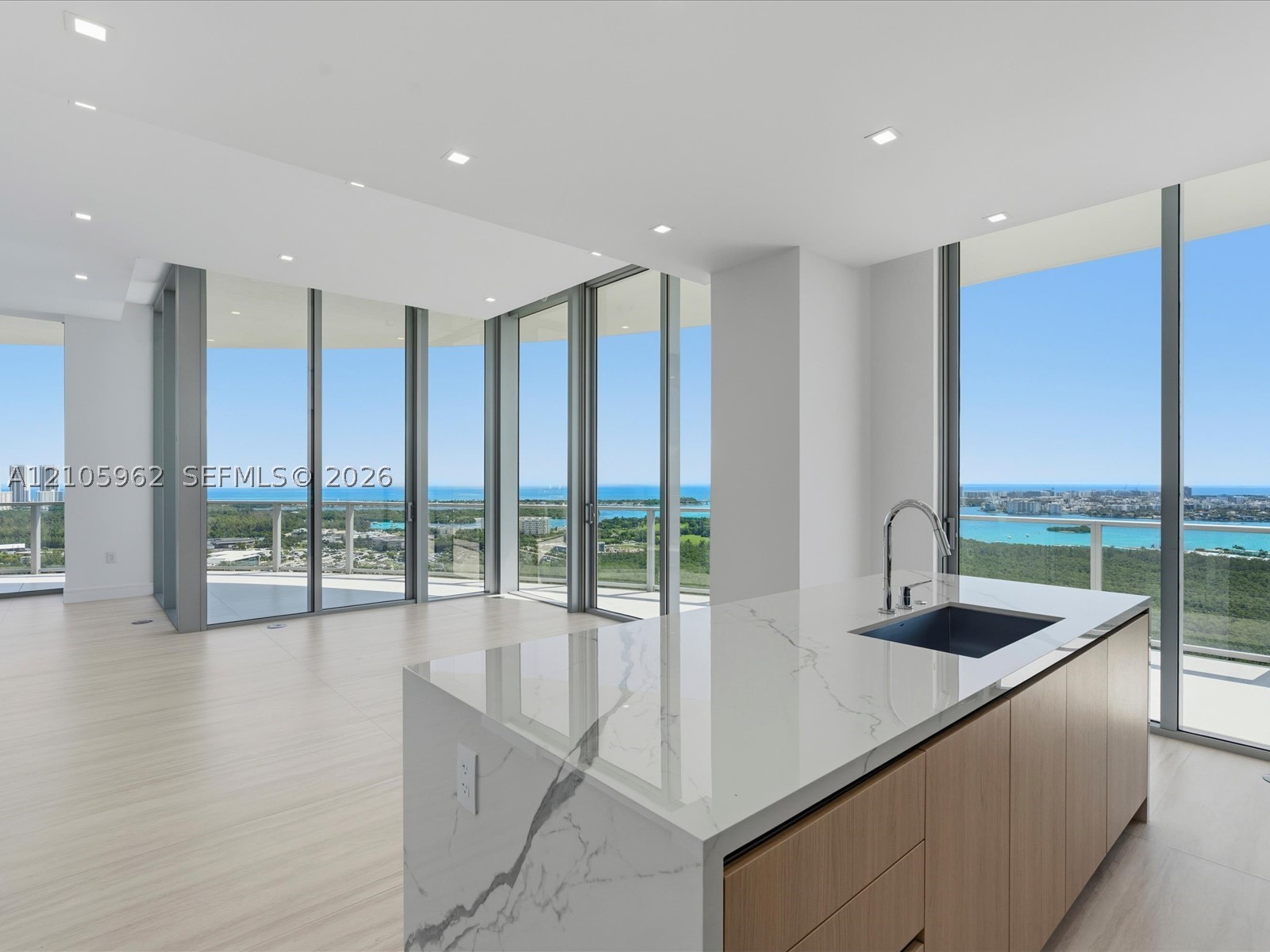 2411 Laguna Cir #3101, North Miami FL 33181
