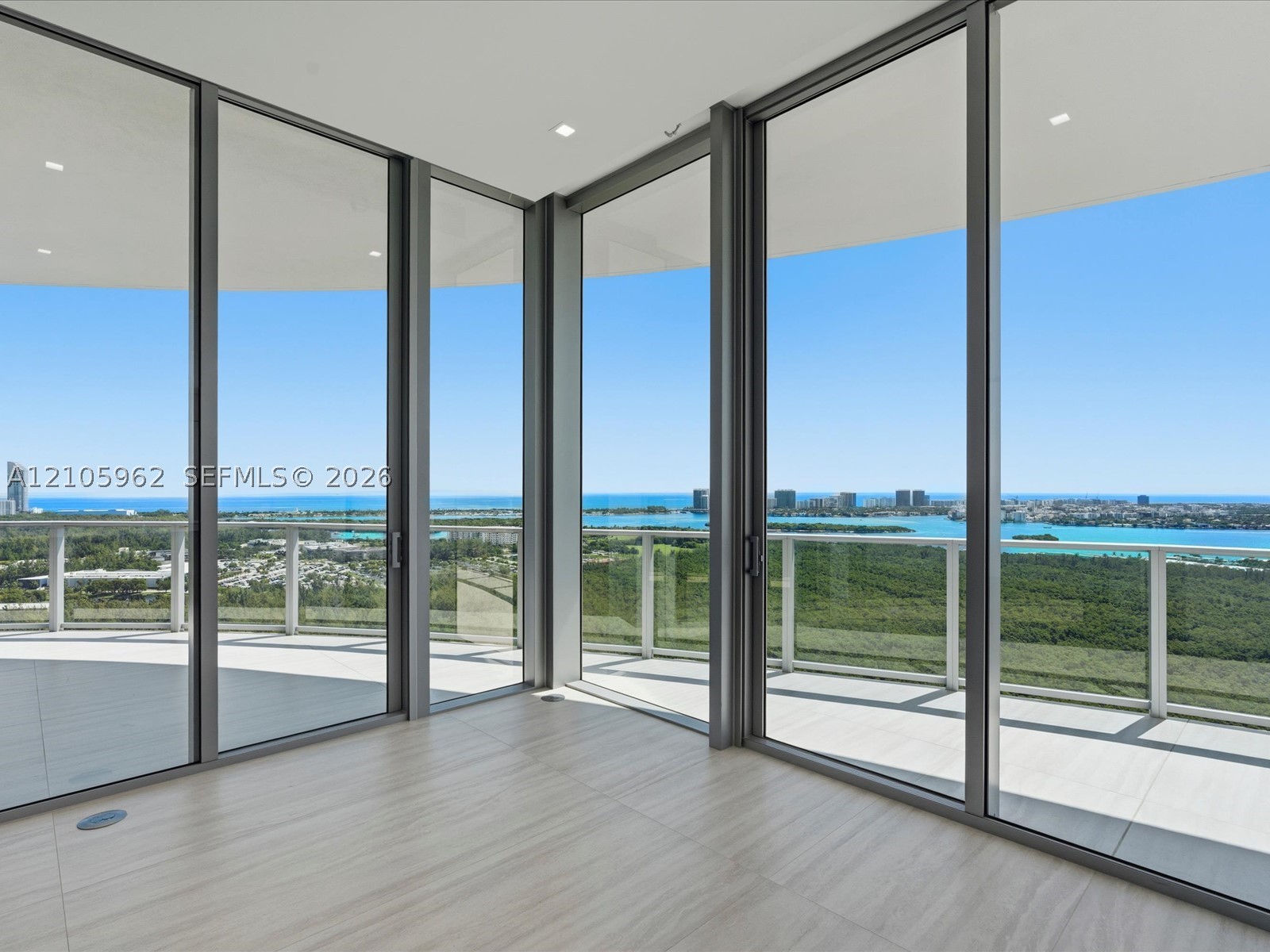 2411 Laguna Cir #3101, North Miami FL 33181