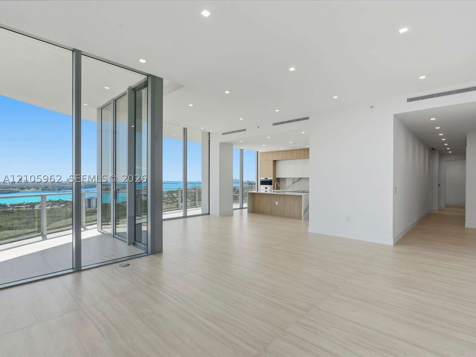 2411 Laguna Cir #3101, North Miami FL 33181