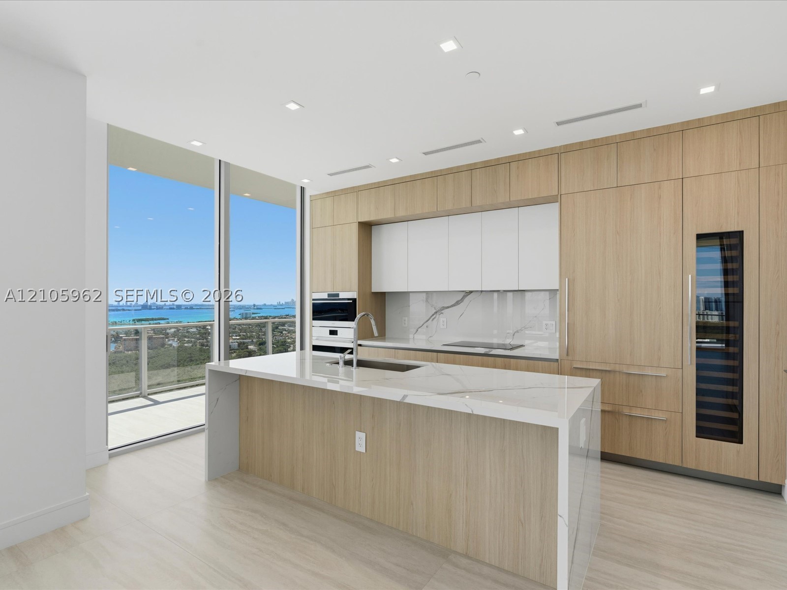 2411 Laguna Cir #3101, North Miami FL 33181