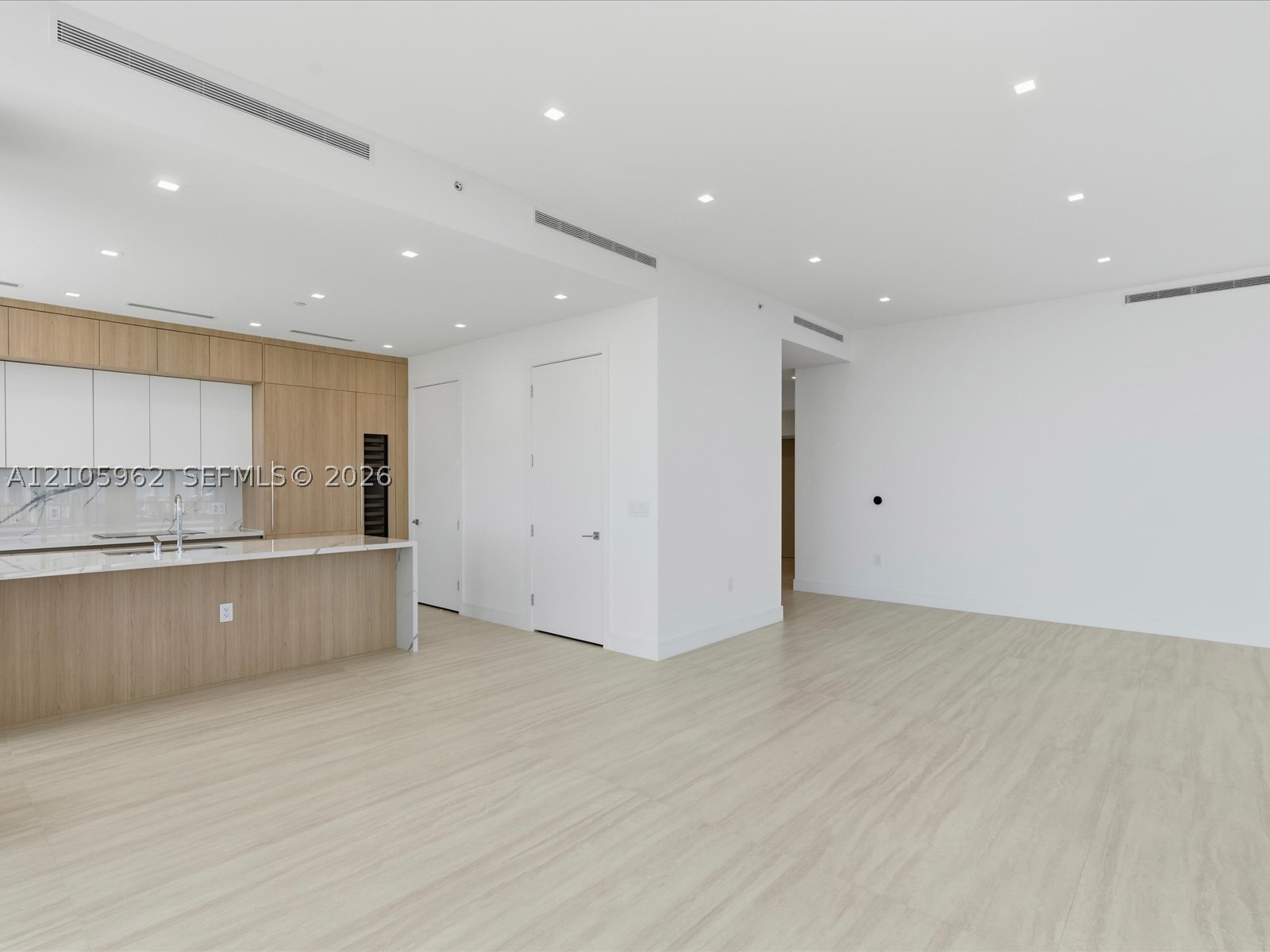 2411 Laguna Cir #3101, North Miami FL 33181