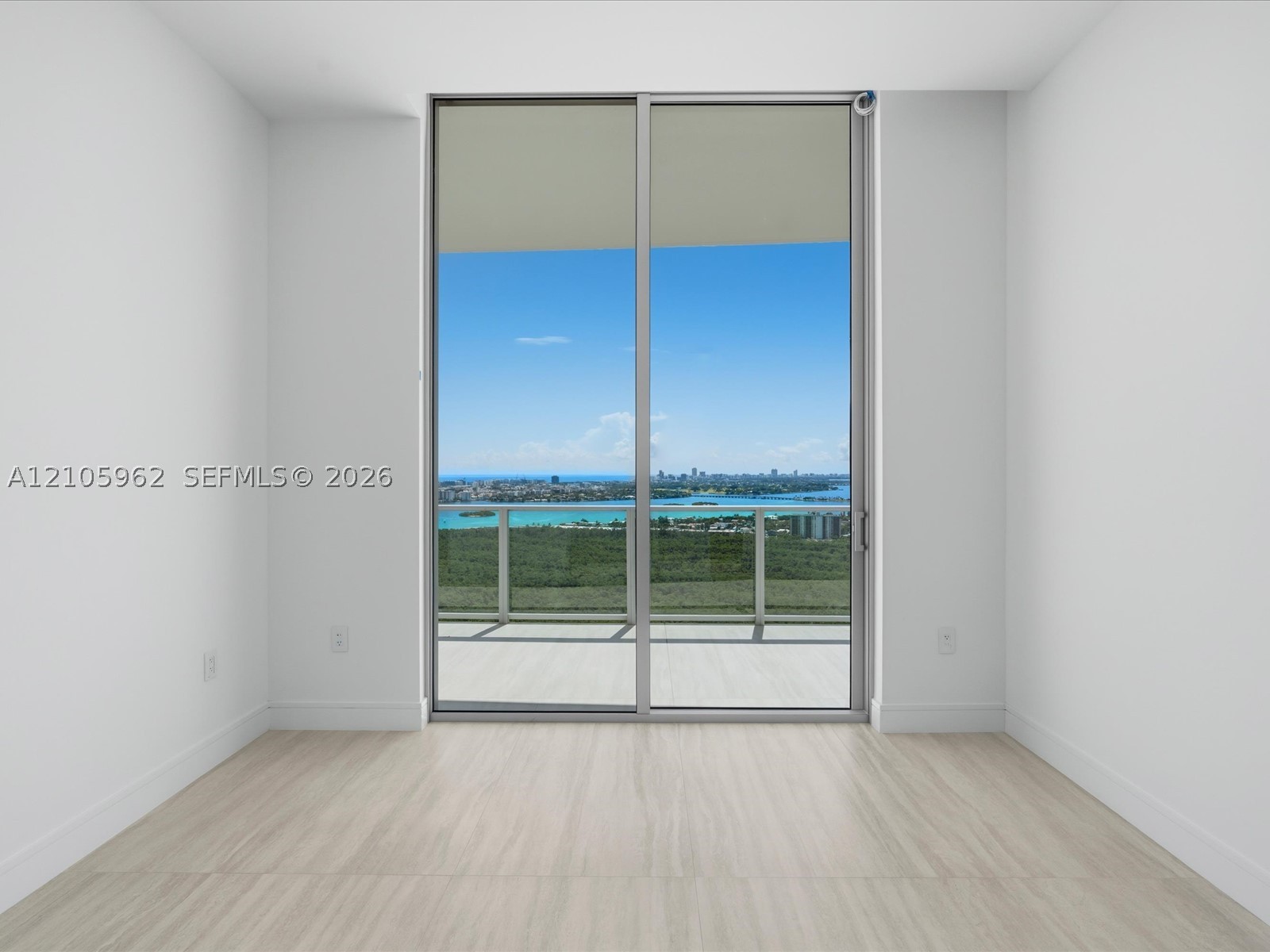 2411 Laguna Cir #3101, North Miami FL 33181