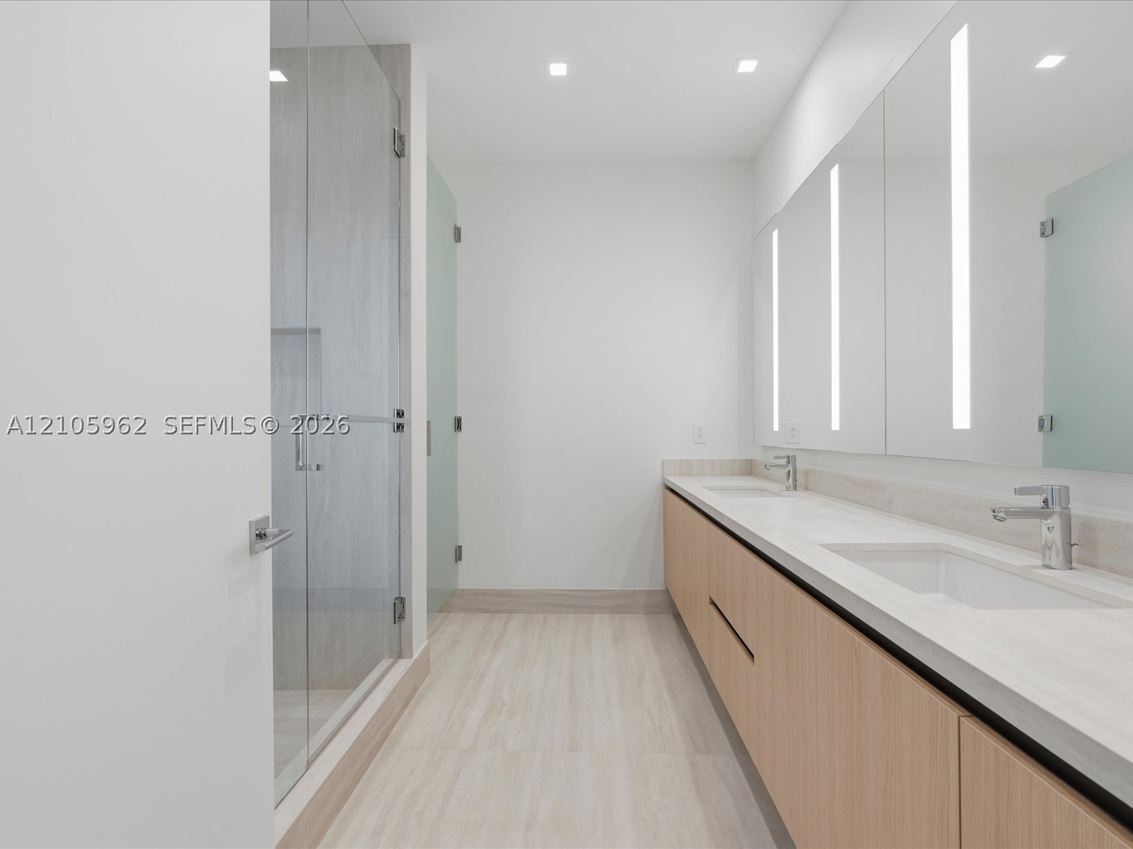 2411 Laguna Cir #3101, North Miami FL 33181