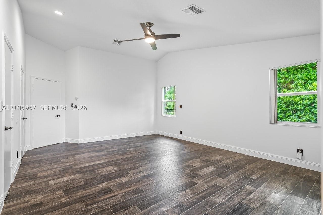 5966 NW 77th Ter, Parkland FL 33067