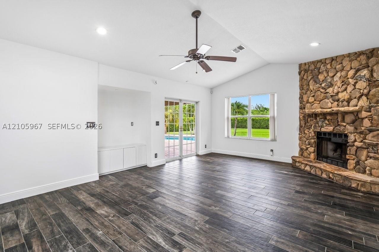 5966 NW 77th Ter, Parkland FL 33067