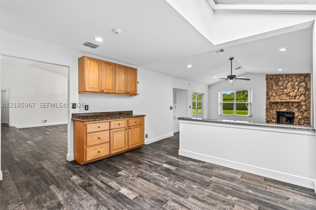 5966 NW 77th Ter, Parkland FL 33067