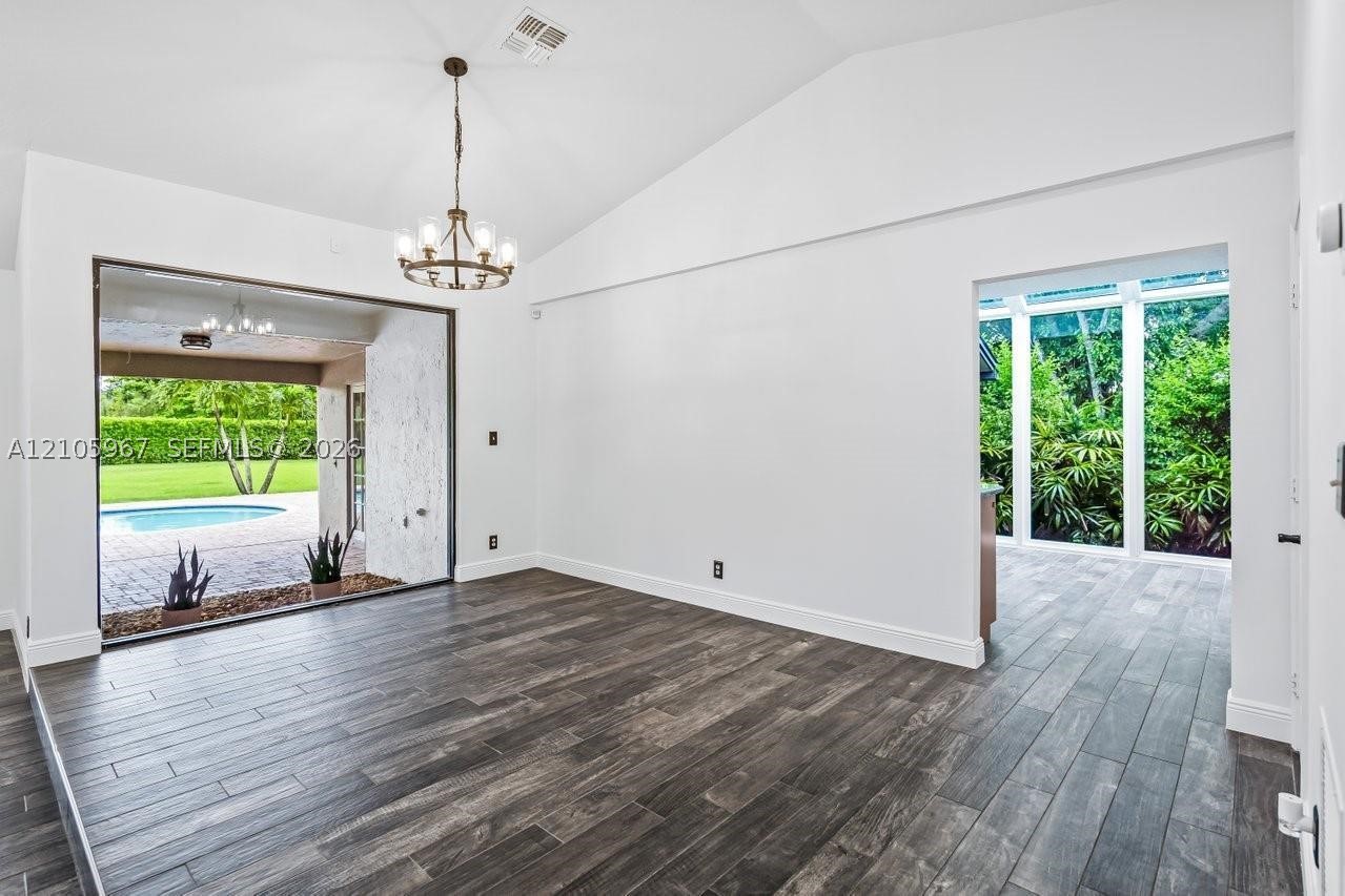 5966 NW 77th Ter, Parkland FL 33067