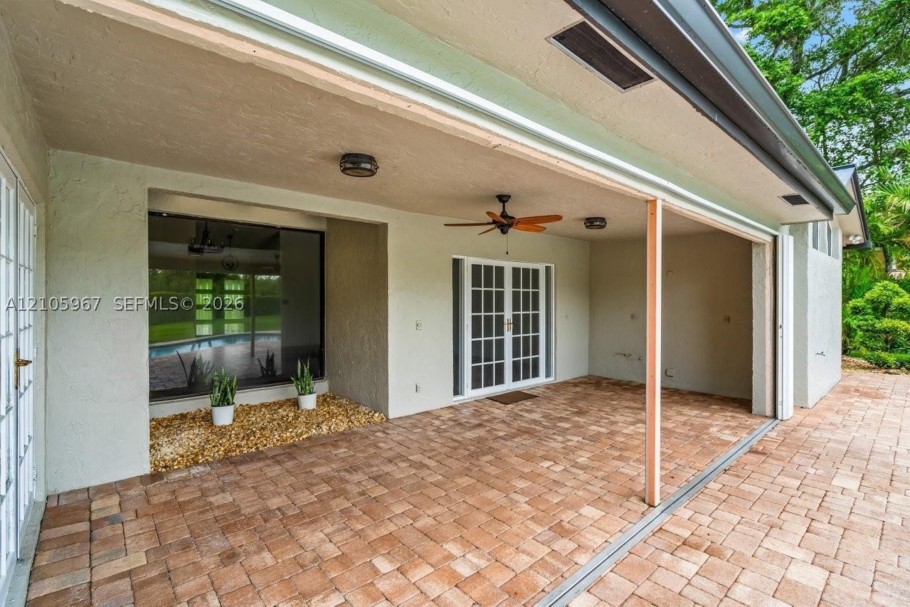 5966 NW 77th Ter, Parkland FL 33067