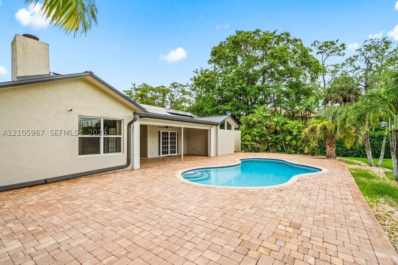 5966 NW 77th Ter, Parkland FL 33067