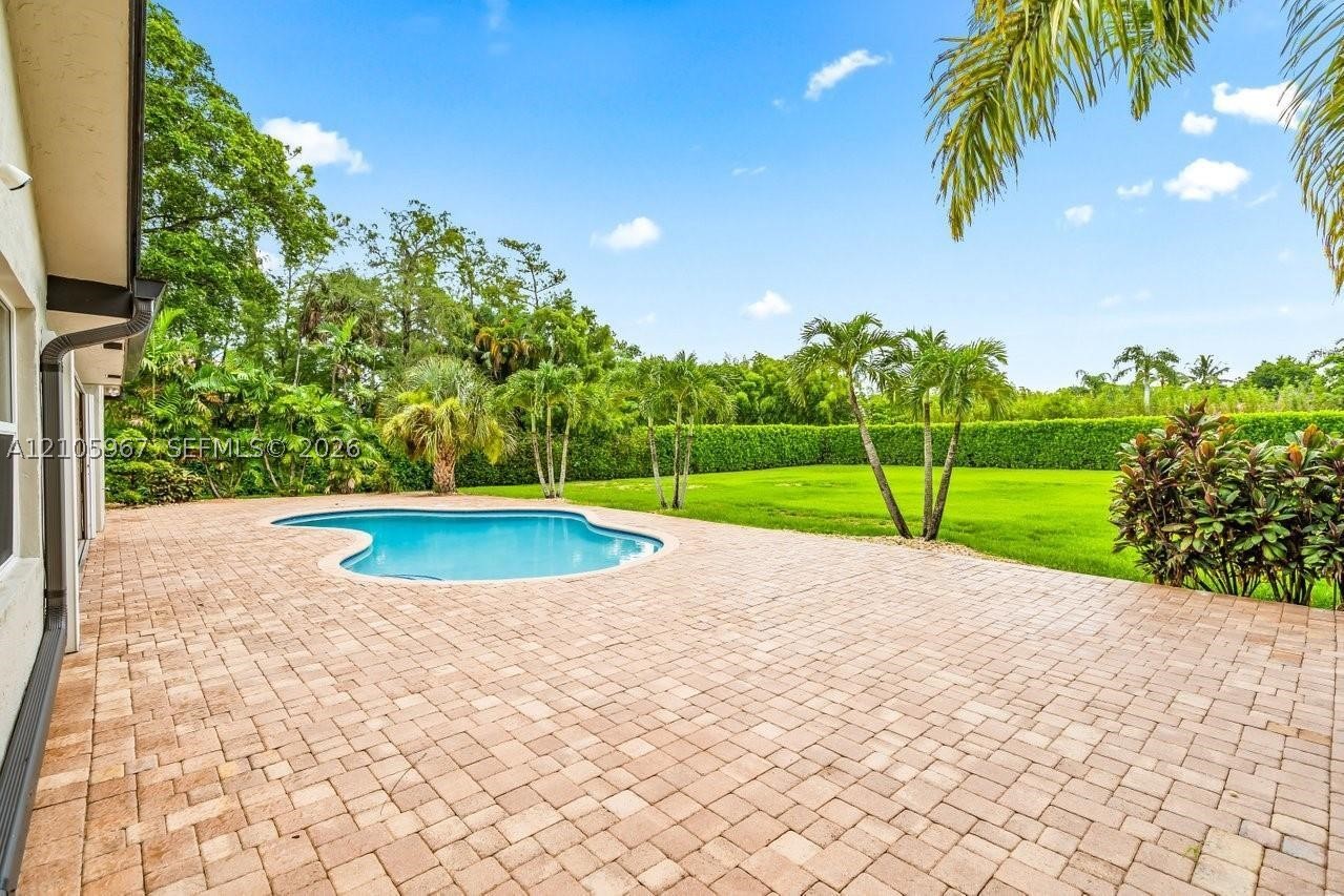 5966 NW 77th Ter, Parkland FL 33067