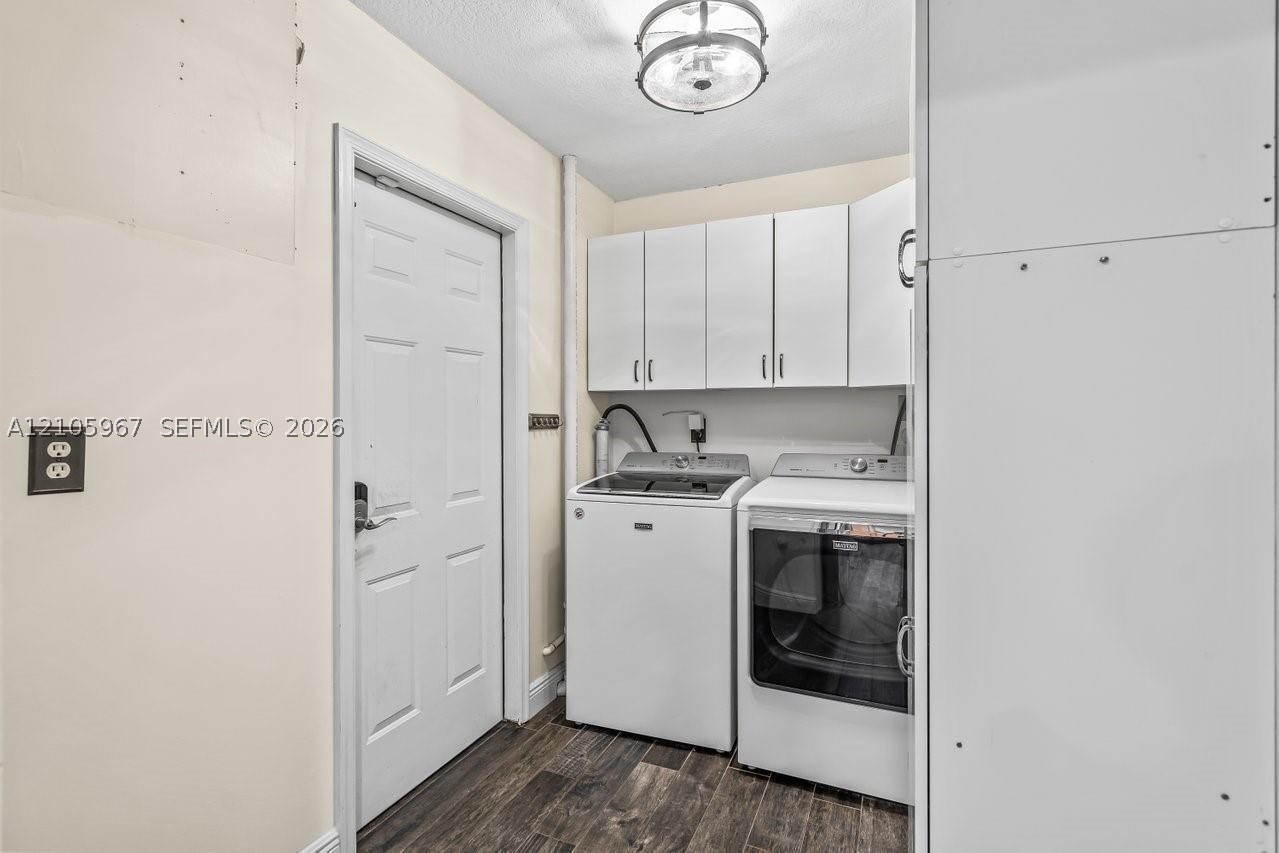 5966 NW 77th Ter, Parkland FL 33067