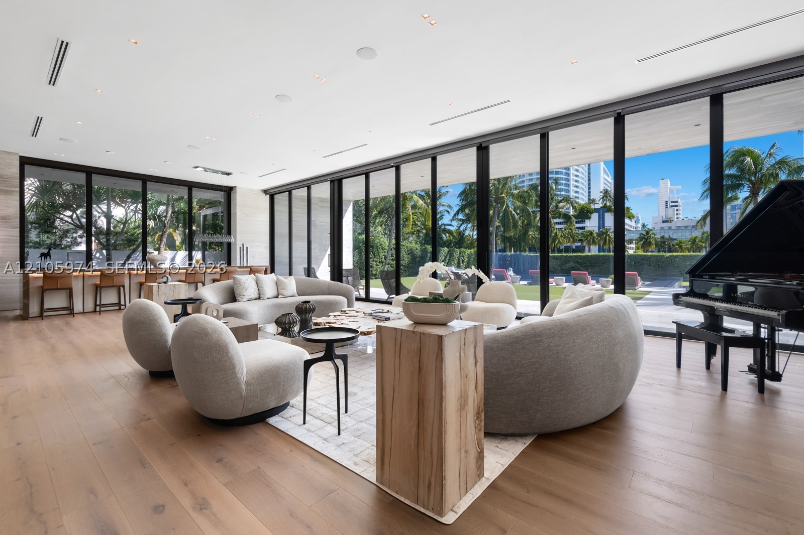4395 Pine Tree Dr, Miami Beach FL 33140