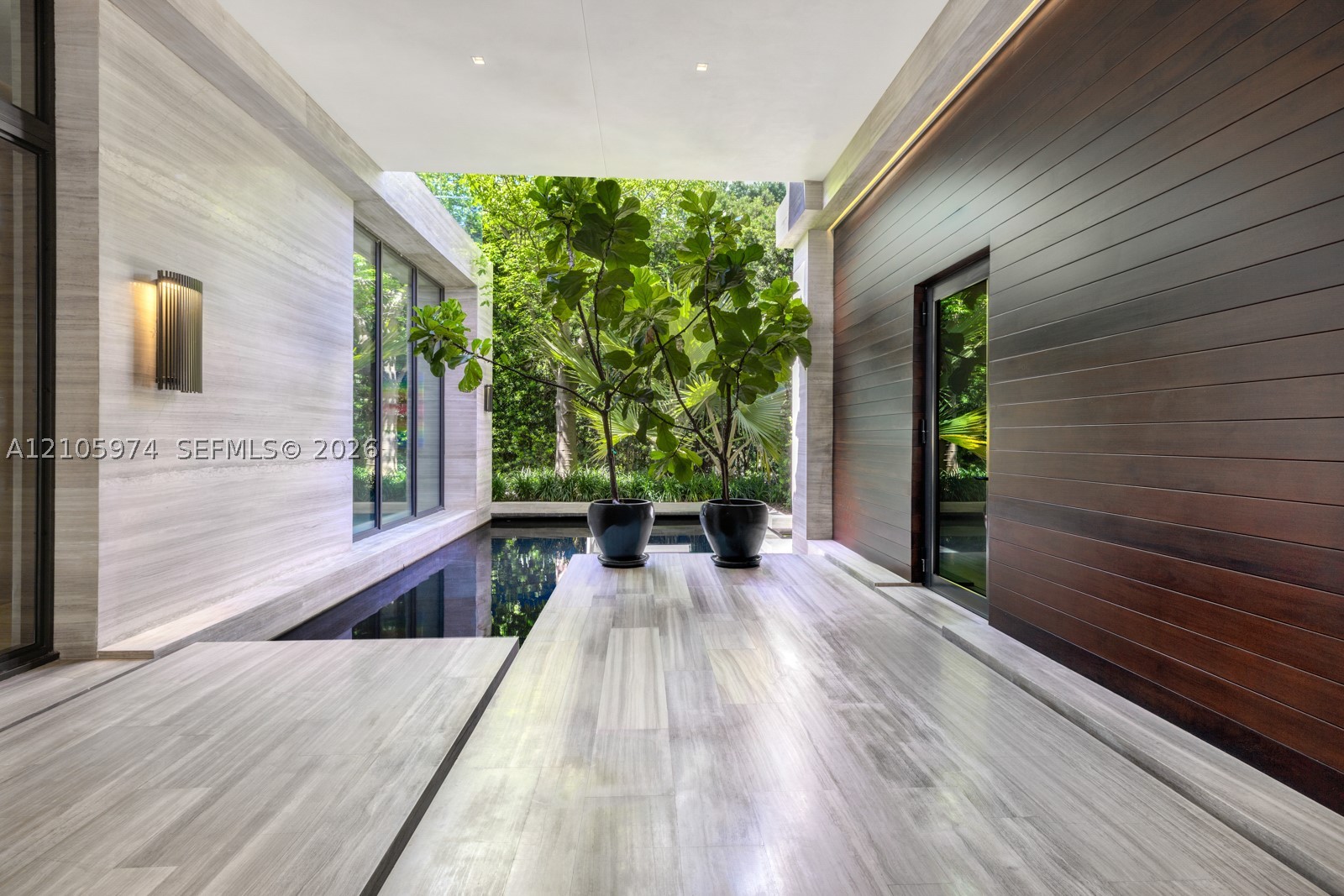 4395 Pine Tree Dr, Miami Beach FL 33140