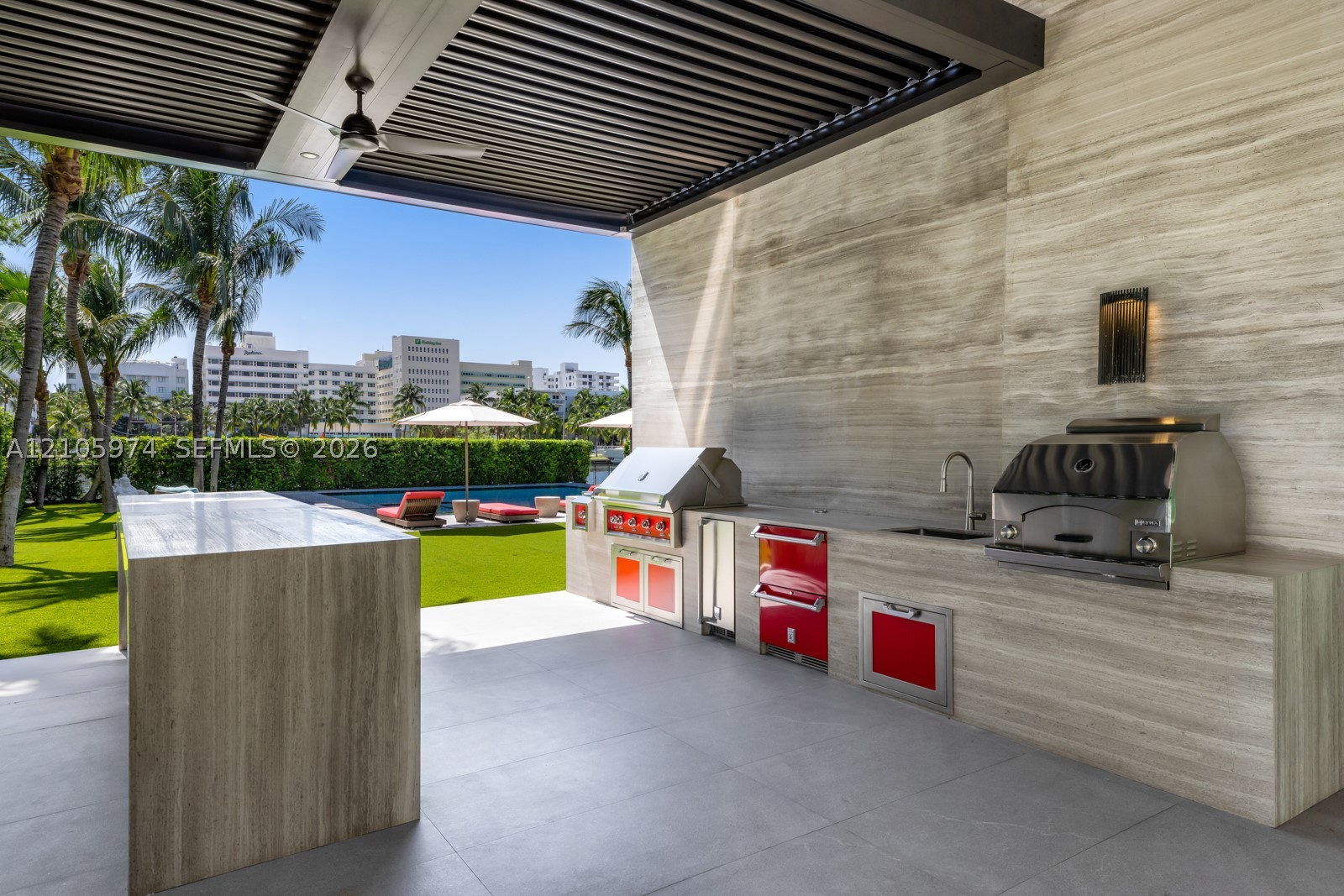 4395 Pine Tree Dr, Miami Beach FL 33140