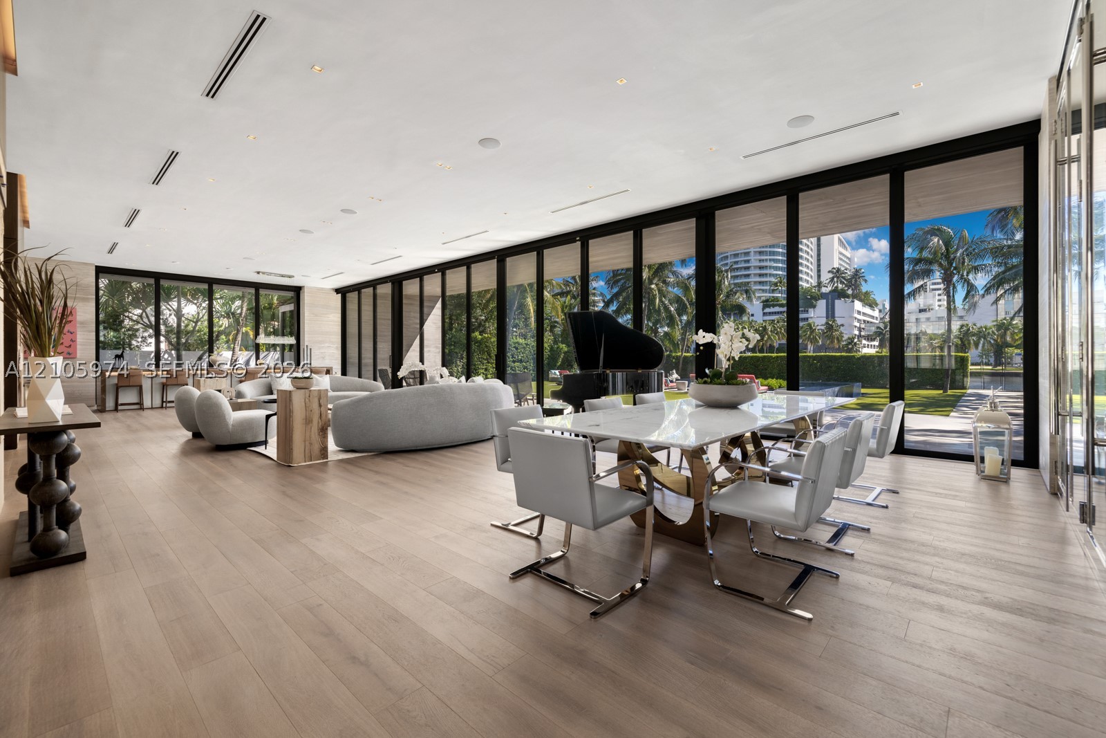 4395 Pine Tree Dr, Miami Beach FL 33140