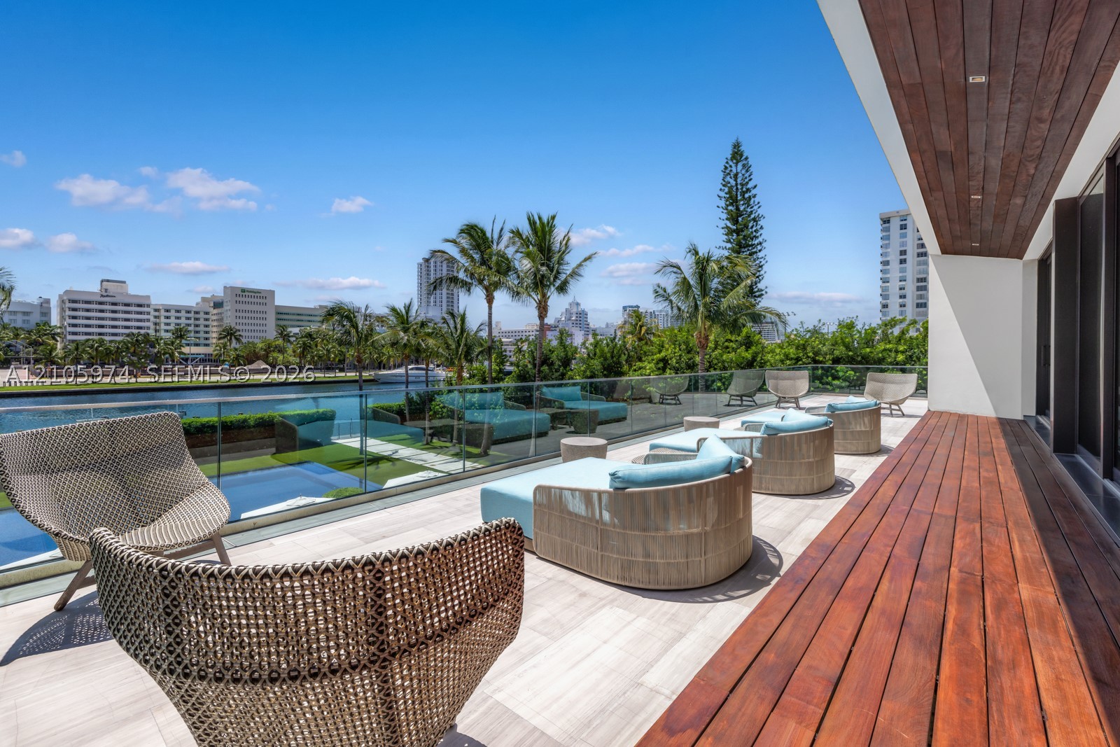 4395 Pine Tree Dr, Miami Beach FL 33140