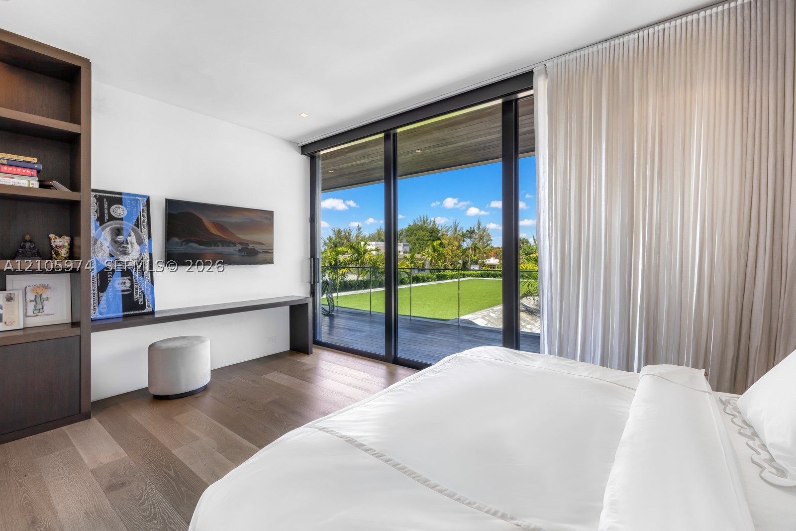 4395 Pine Tree Dr, Miami Beach FL 33140