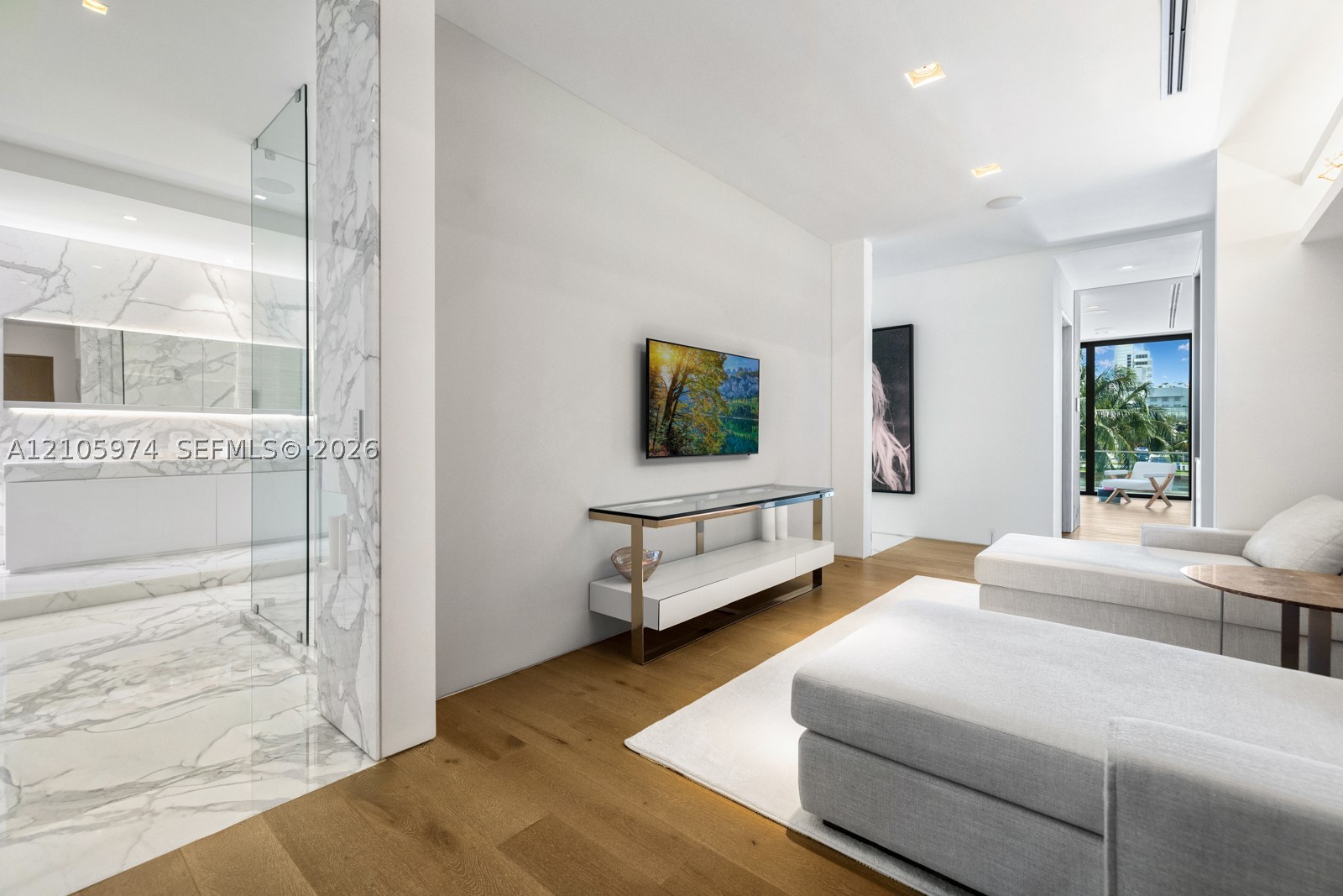 4395 Pine Tree Dr, Miami Beach FL 33140