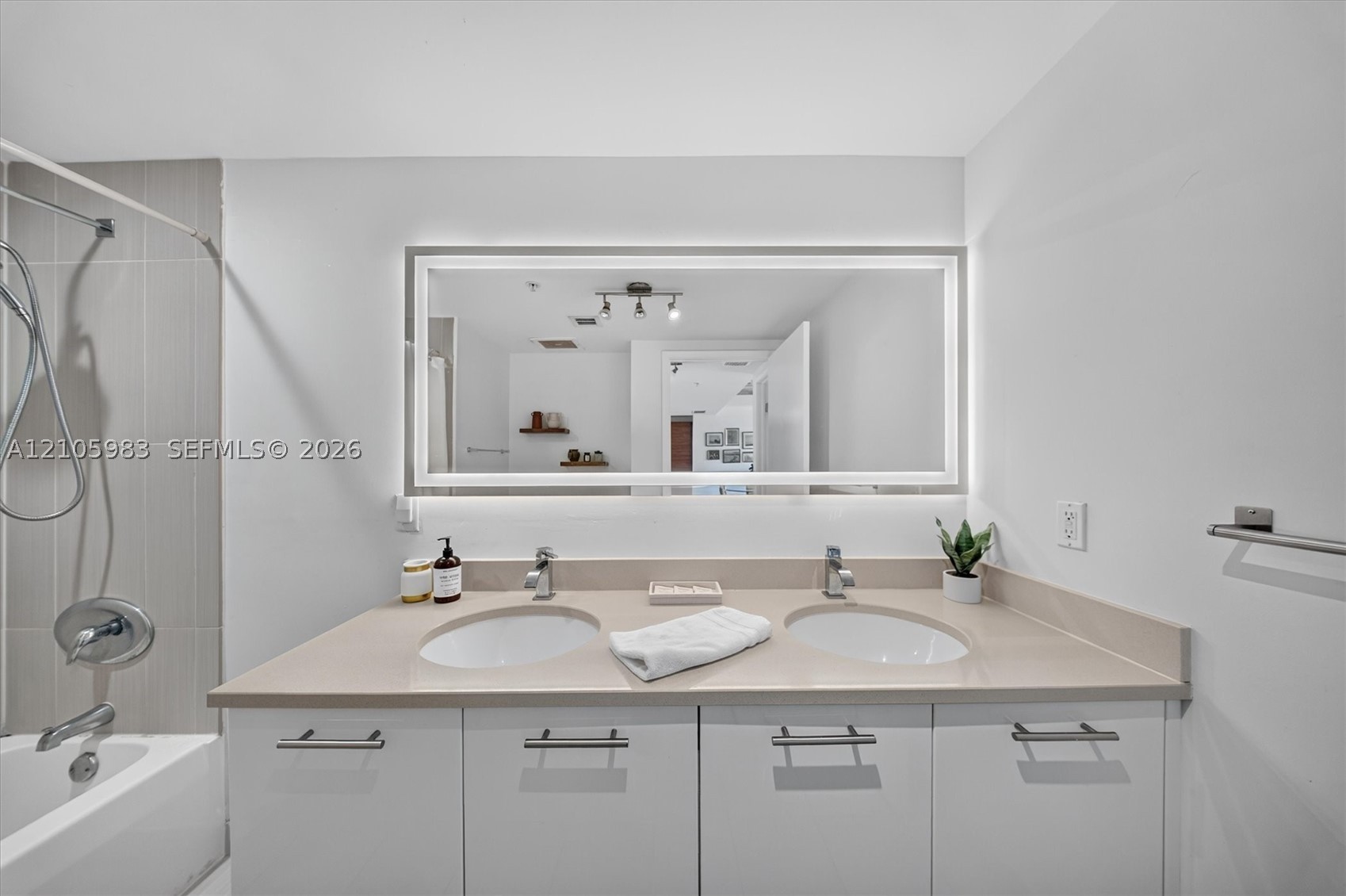 3250 NE 1st Ave #1106, Miami FL 33137