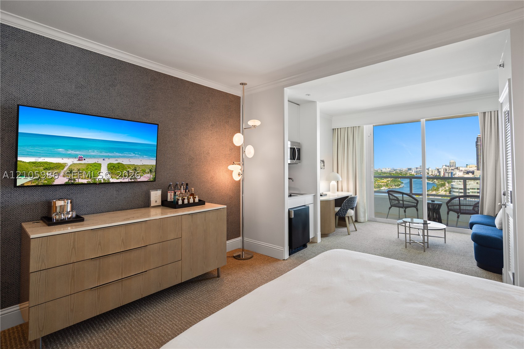 4401 Collins Ave #2209, Miami Beach FL 33140