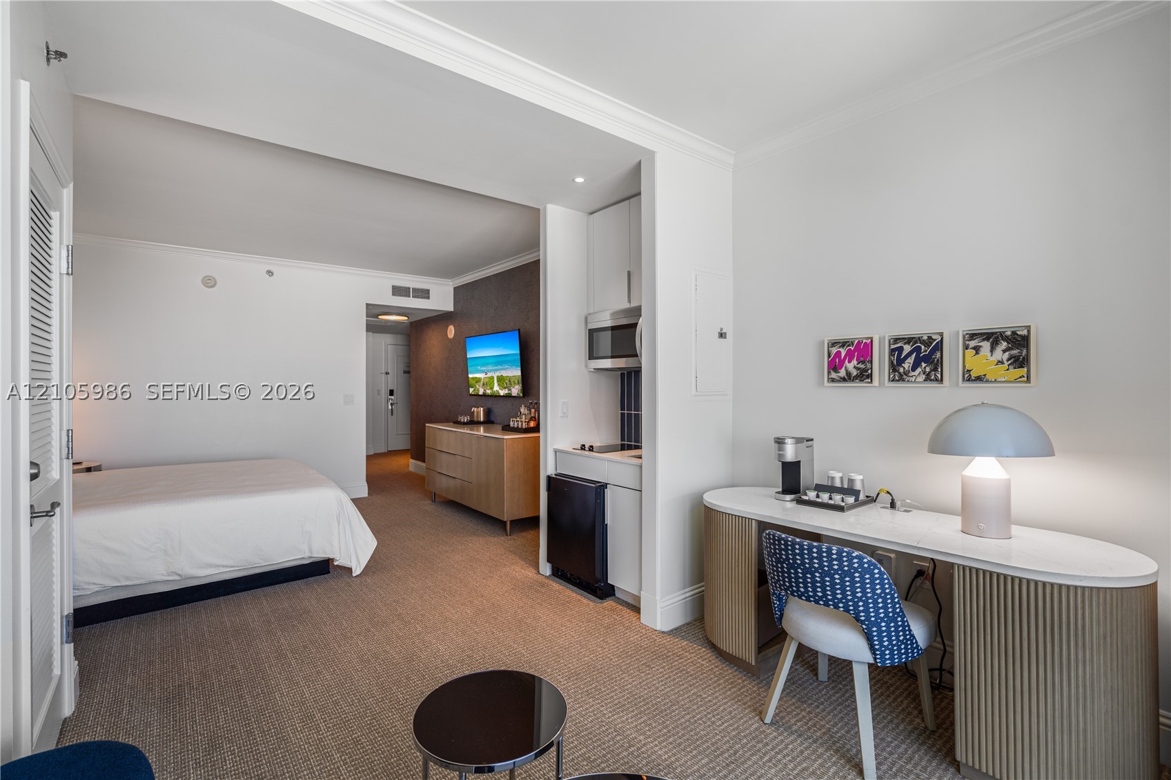 4401 Collins Ave #2209, Miami Beach FL 33140