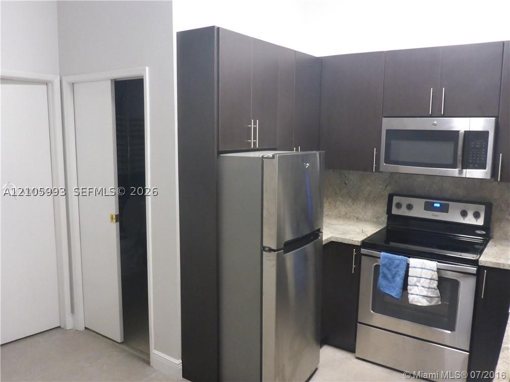 6880 NW 166th Ter #1001, Miami Lakes FL 33014