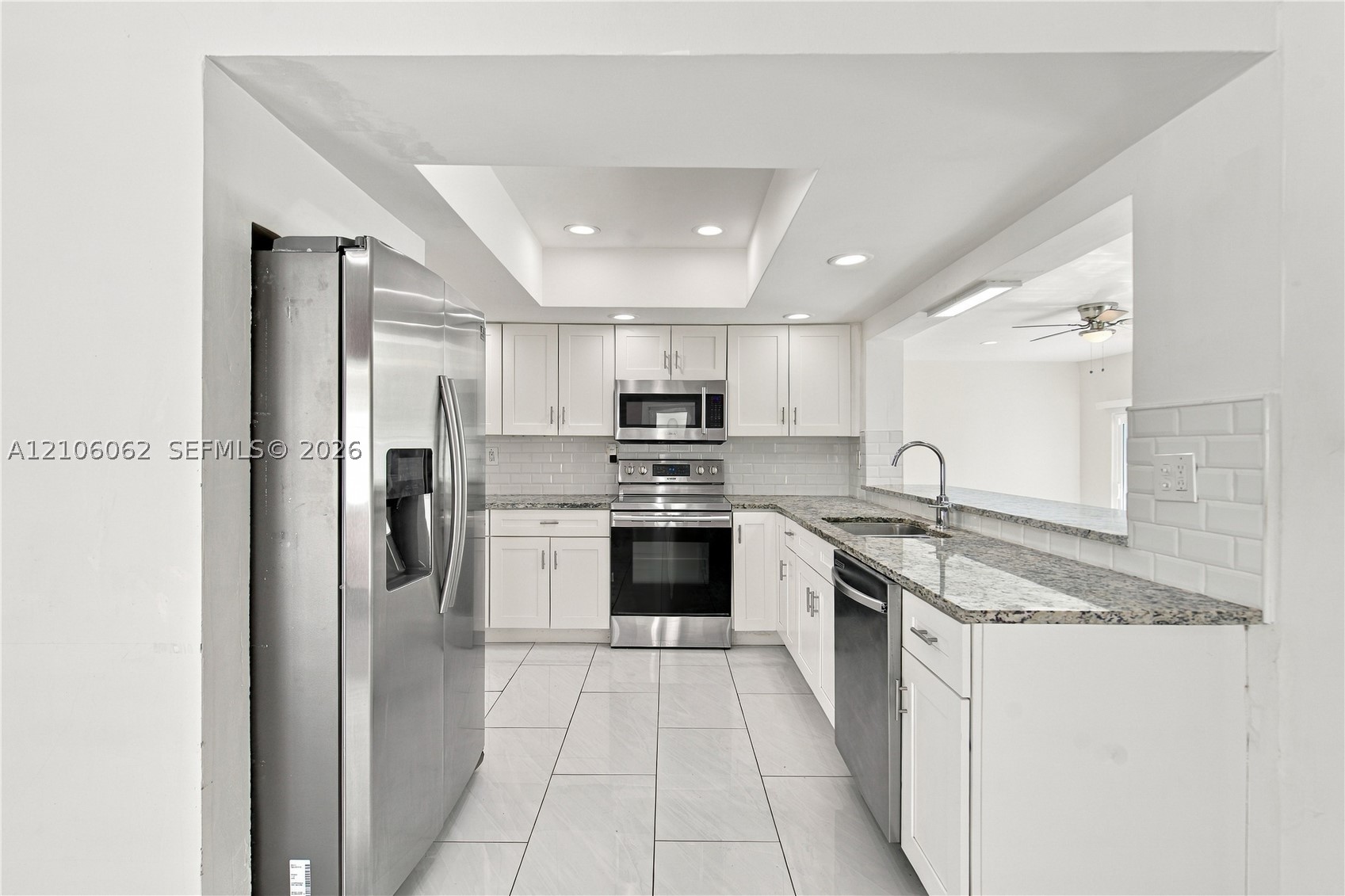 4200 NW 42nd St, Lauderdale Lakes FL 33319