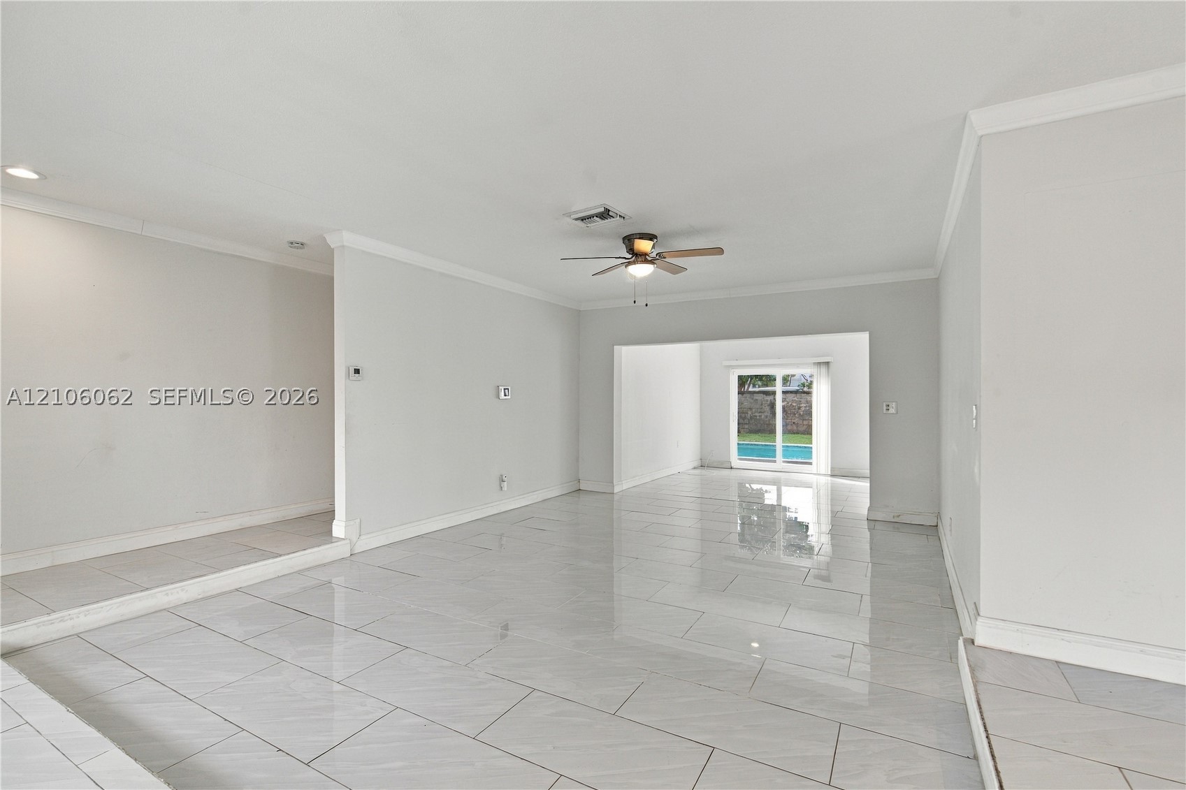 4200 NW 42nd St, Lauderdale Lakes FL 33319