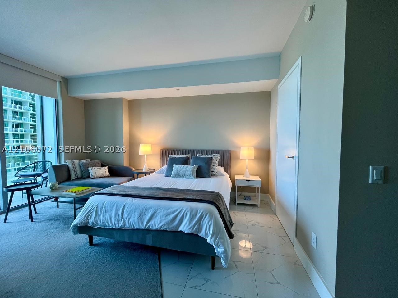 1300 Brickell Bay Dr #1806, Miami FL 33131
