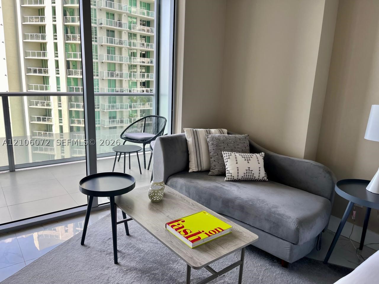 1300 Brickell Bay Dr #1806, Miami FL 33131
