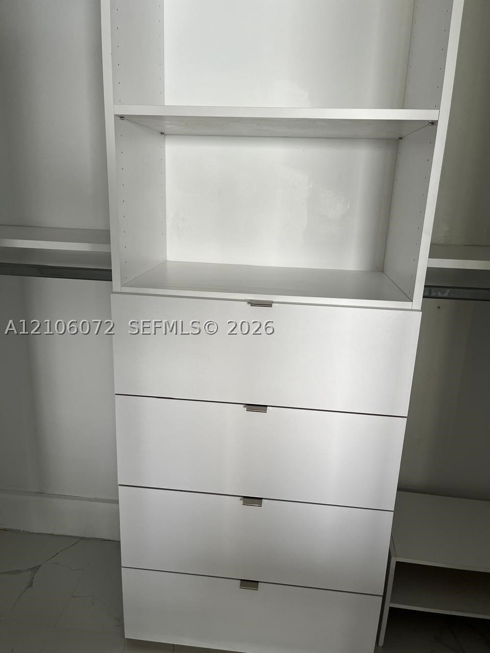 1300 Brickell Bay Dr #1806, Miami FL 33131