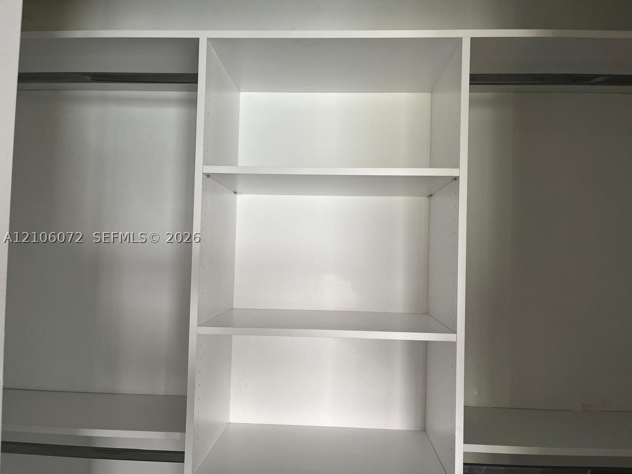 1300 Brickell Bay Dr #1806, Miami FL 33131