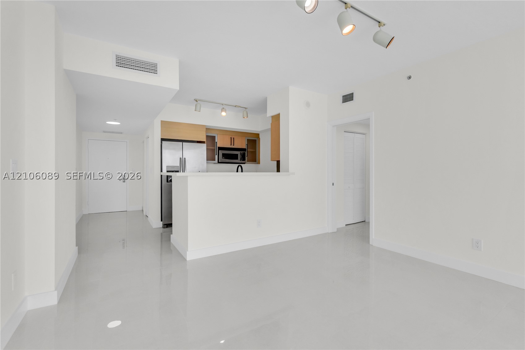 325 S Biscayne Blvd #3117, Miami FL 33131