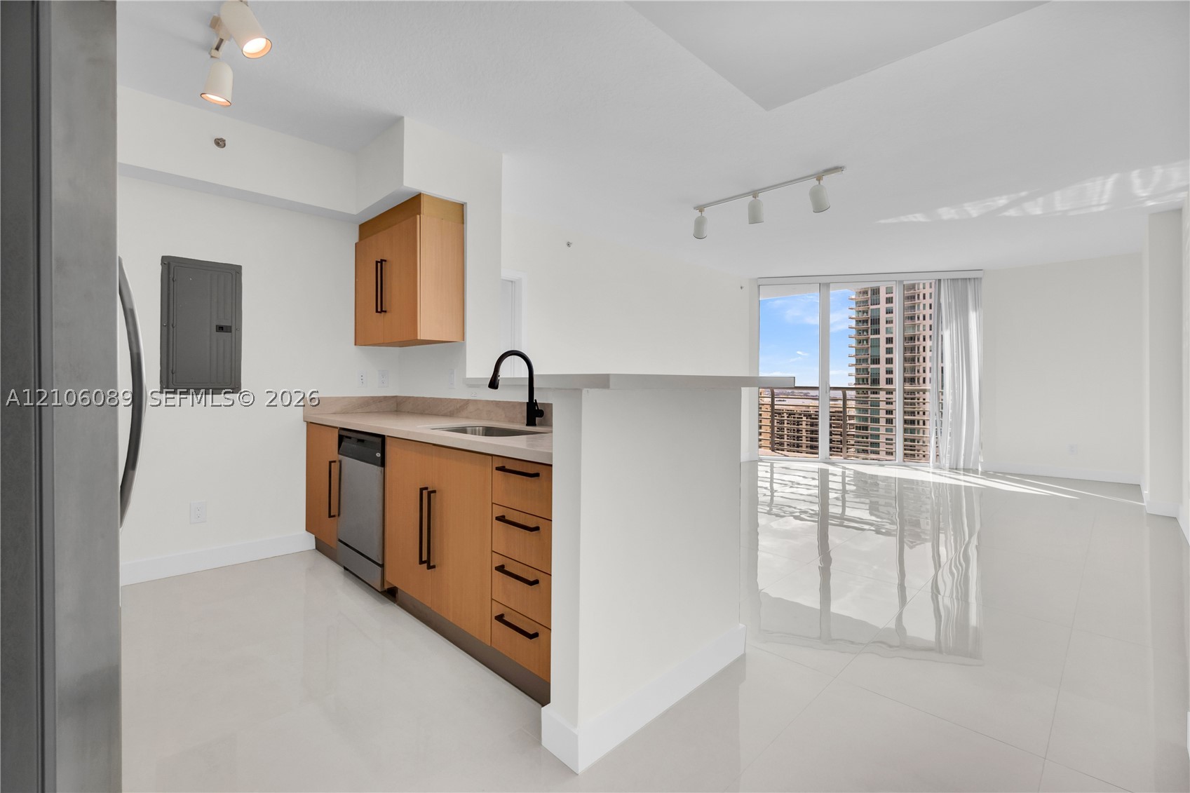 325 S Biscayne Blvd #3117, Miami FL 33131