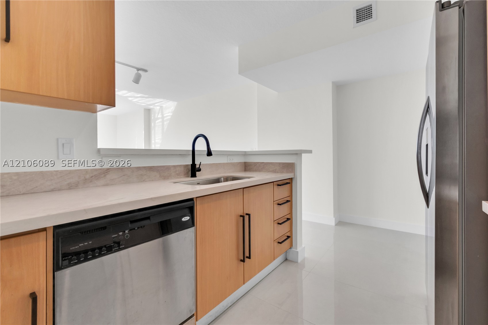 325 S Biscayne Blvd #3117, Miami FL 33131