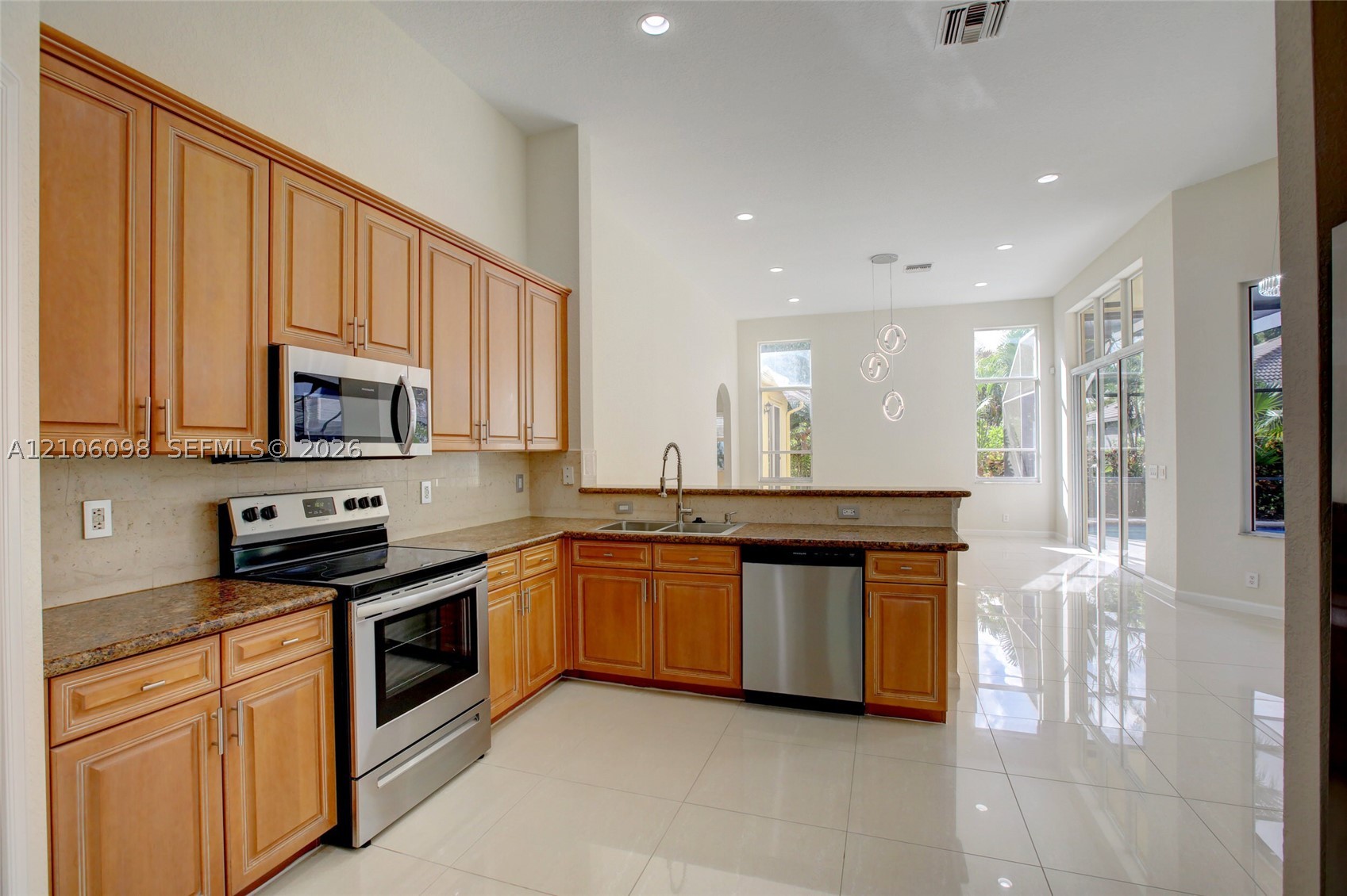 2536 Eagle Run Ct, Weston FL 33327