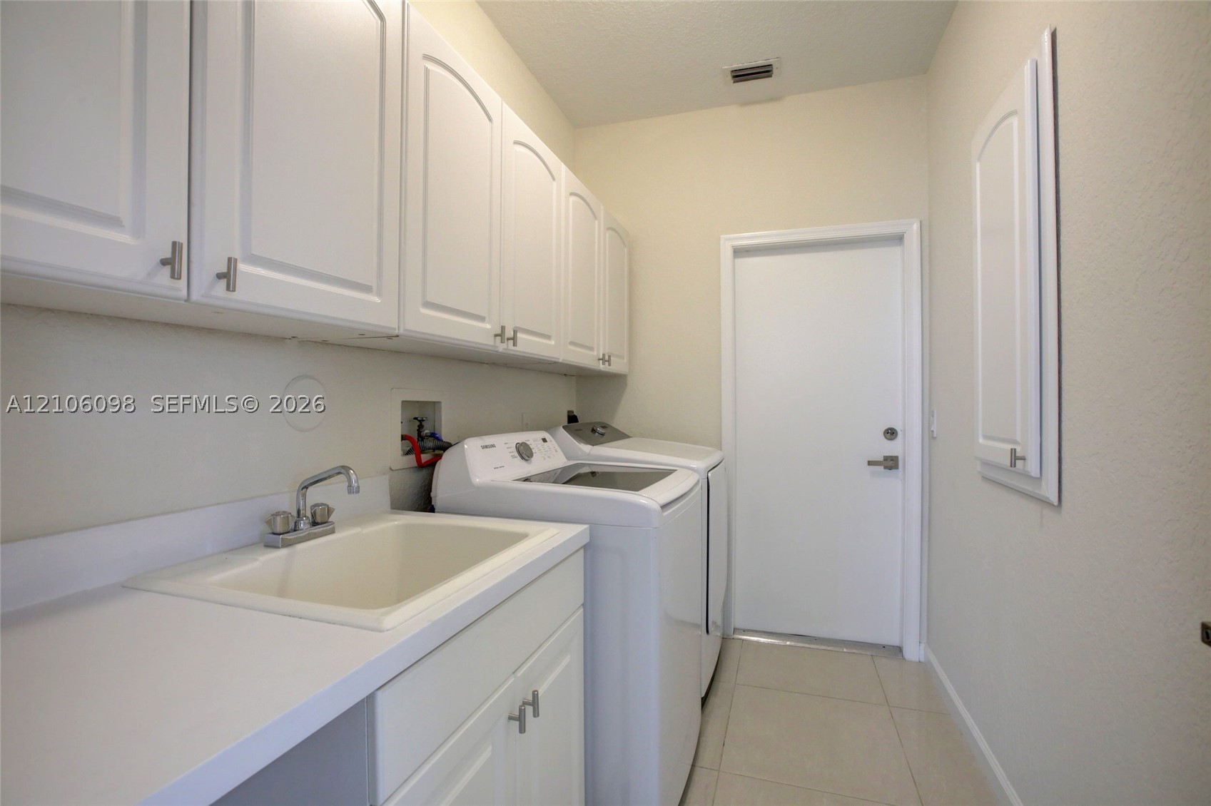 2536 Eagle Run Ct, Weston FL 33327