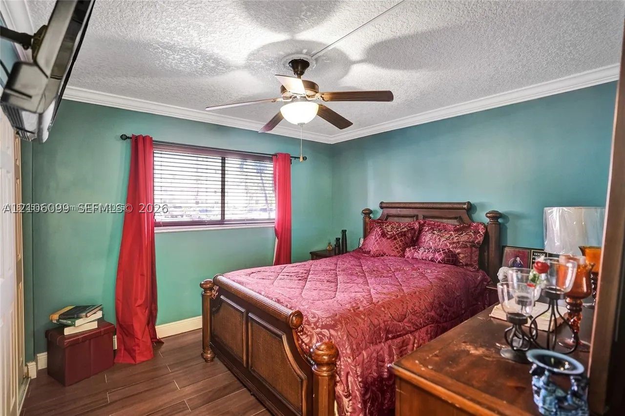 7840 NW 50th St #105, Lauderhill FL 33351