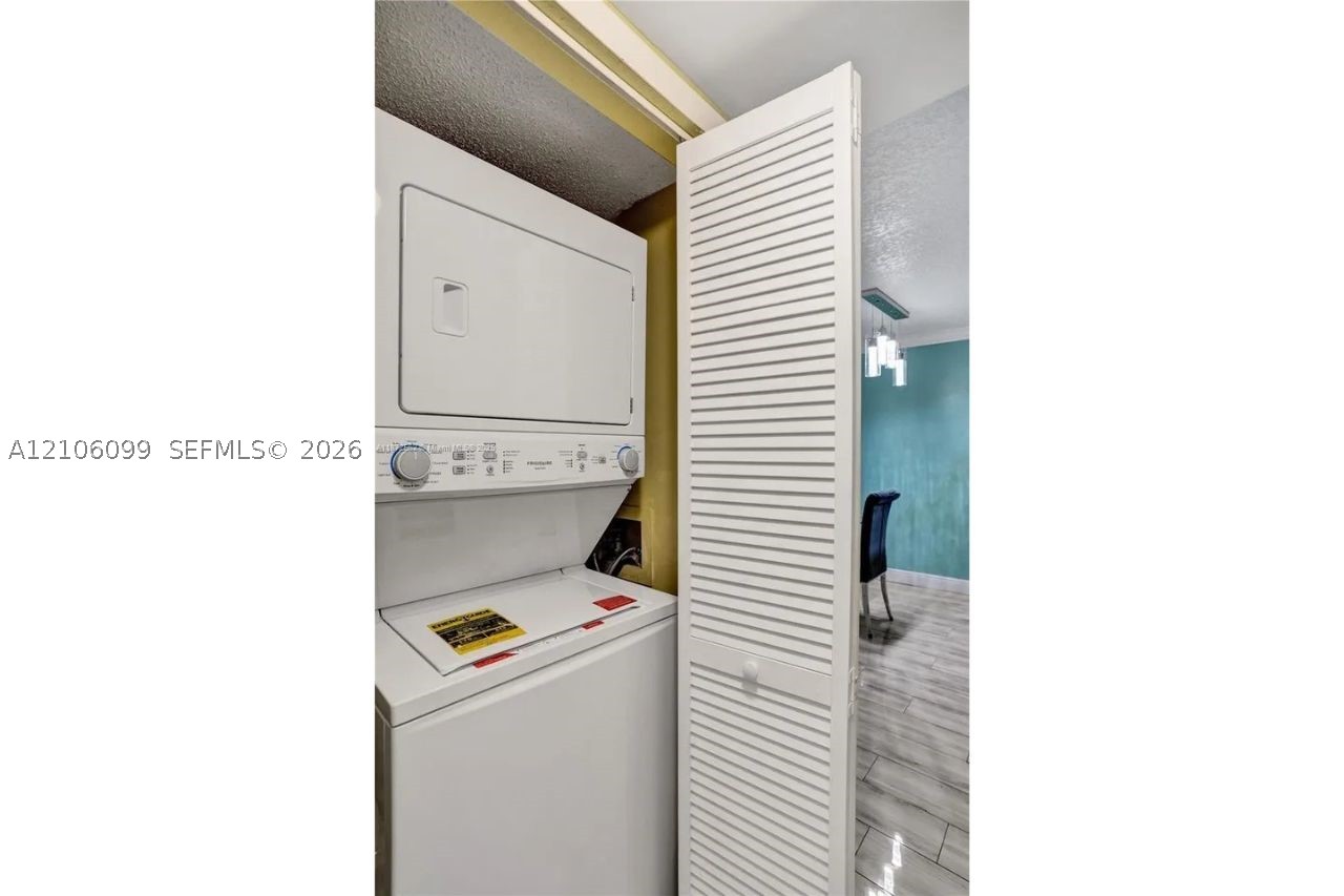 7840 NW 50th St #105, Lauderhill FL 33351