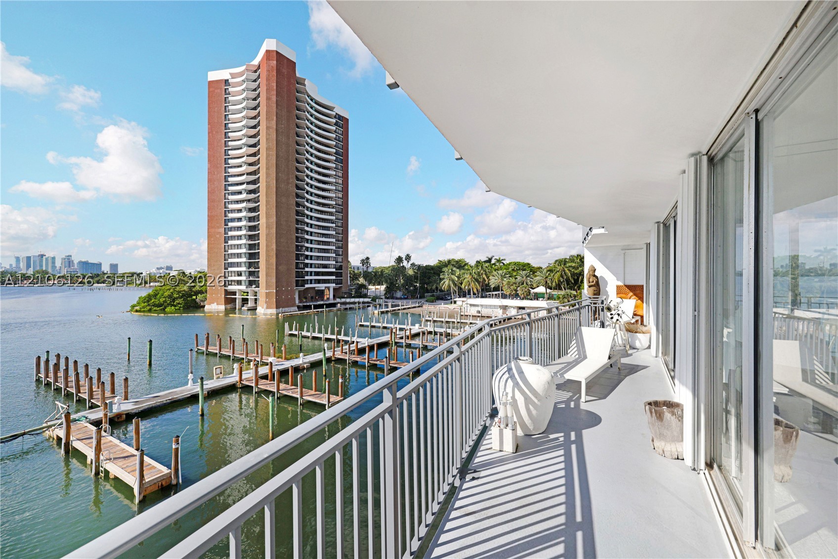 770 NE 69th St #4I, Miami FL 33138